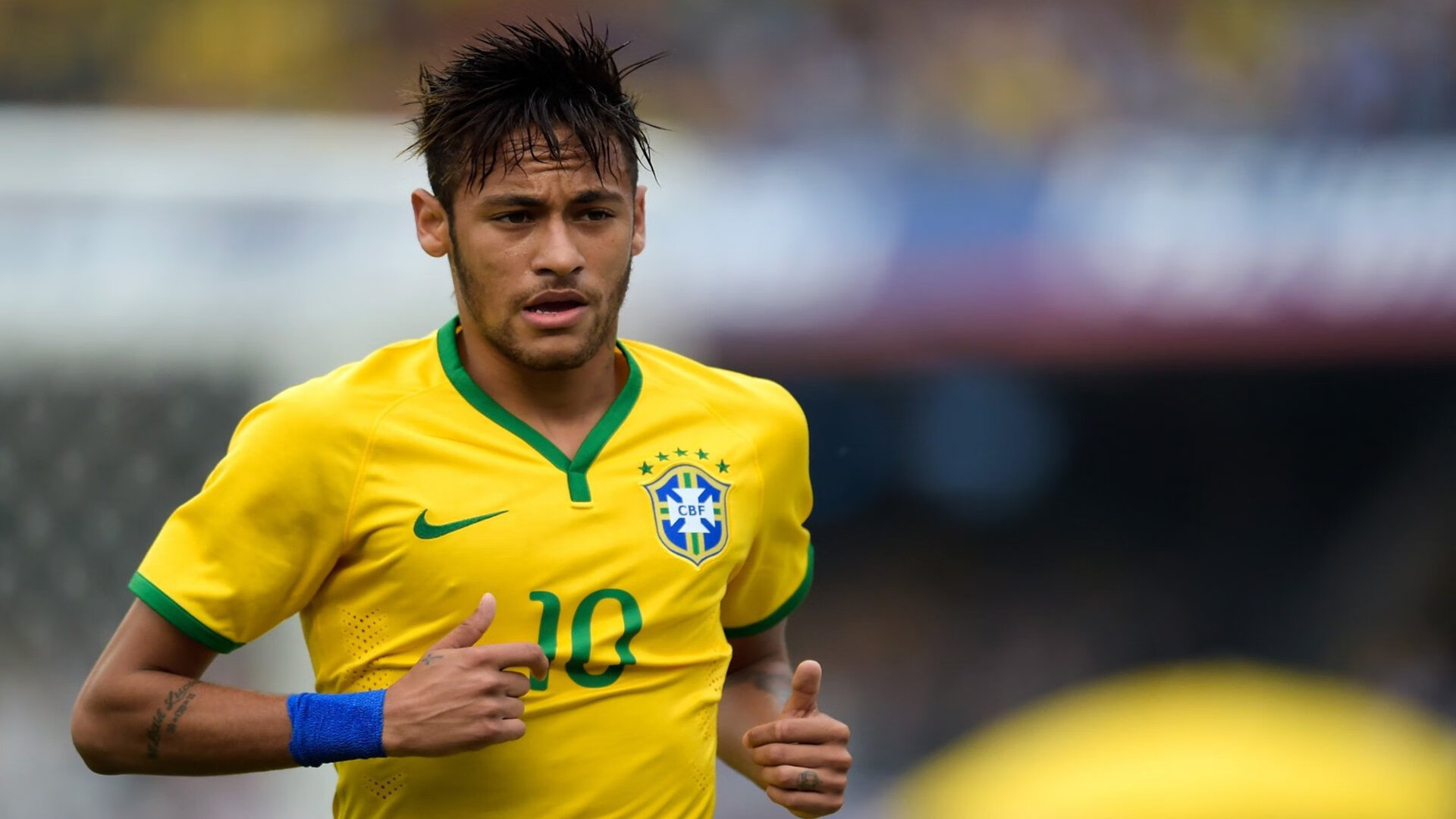 哈兰德与福登携手再度发力,曼城继续领跑欧冠小组,哈兰德穿曼城球衣